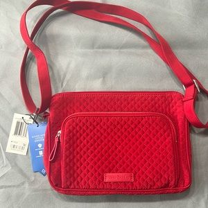 NEW WITH TAGS. VERA BRADLEY. Red Quilted Bag.